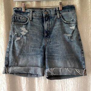 EUC Women’s Old Navy high rise cutoff shorts size 6